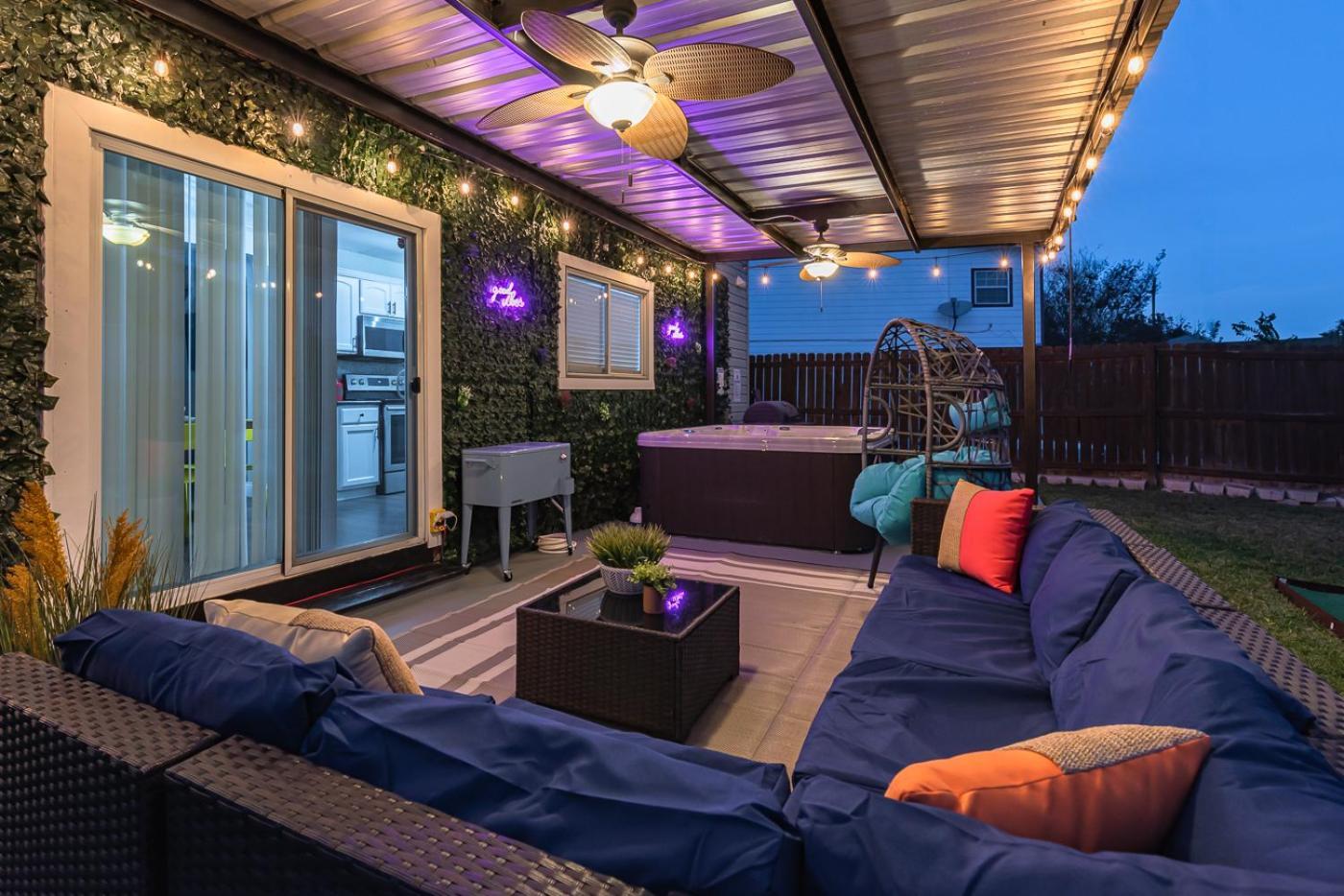 Gameroom, Bbq & Hot-Tub By Lackland & Seaworld San Antonio Exterior photo