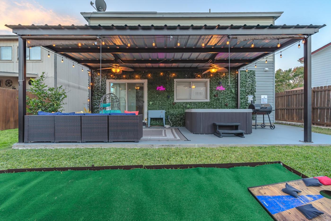 Gameroom, Bbq & Hot-Tub By Lackland & Seaworld San Antonio Exterior photo